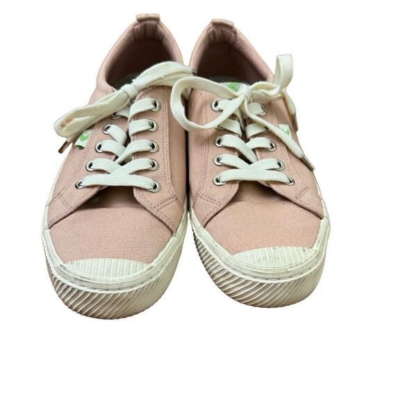 Cariuma OCA Low Canvas Sneakers in Rose Size 8.5 - Picture 3 of 10